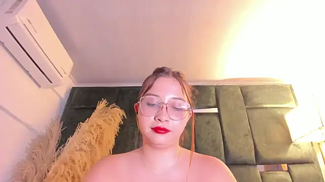 AliciaWhite_nt webcam