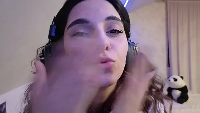 Blissmissataeses webcam