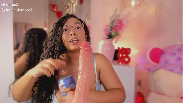 nicolemorelli2 (F young) - FINGERING WET! TASTE MY SQUIRT