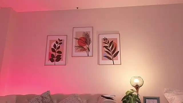 dahianawalcott - DahianaWalcott's free webcam