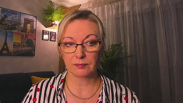 vanessa_chat - Vanessa_chat's free webcam - UK Sex Cams