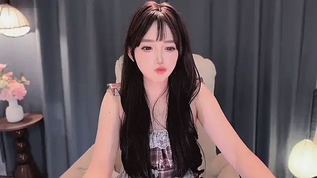 美女Yaiyigirl在线直播