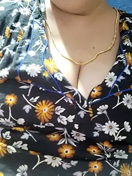 tamilthanushri webcam