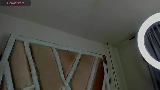 Chhloe69 webcam