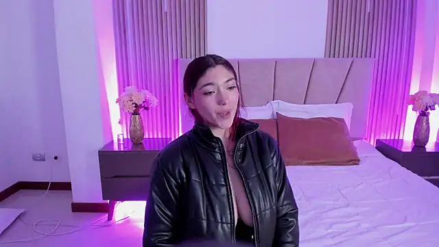 Victoria_Beaumont webcam