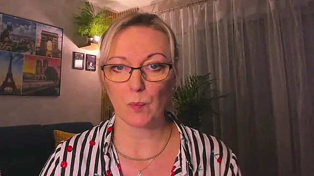 vanessa_chat - Vanessa_chat's free webcam - UK Sex Cams