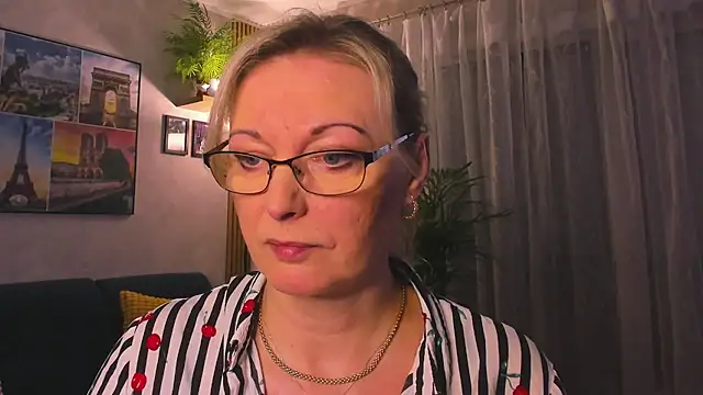 vanessa_chat - Vanessa_chat's free webcam - UK Sex Cams