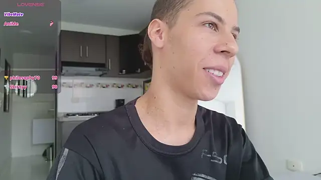 grey___27 - Grey___27's free webcam