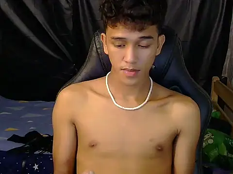 hugekenbigcock webcam