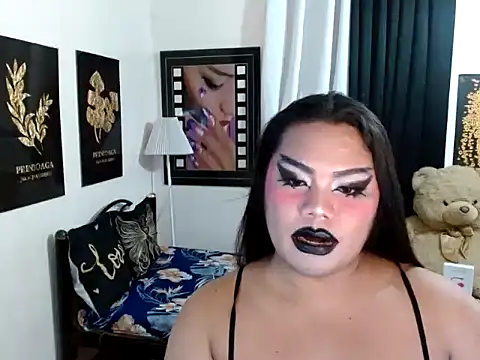 TSbrianaHugeCock webcam