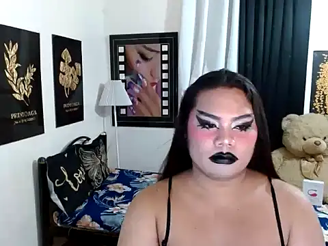 TSbrianaHugeCock webcam