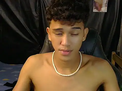 hugekenbigcock webcam