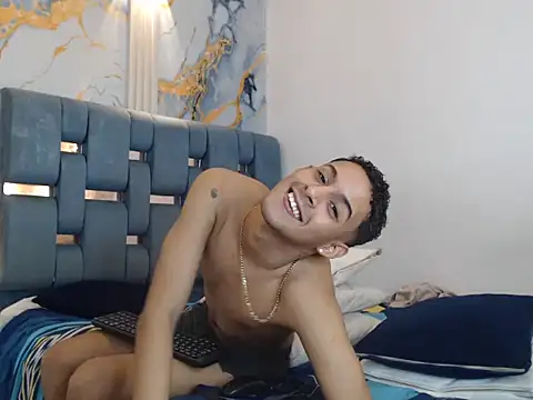 GOLD_BOYS webcam