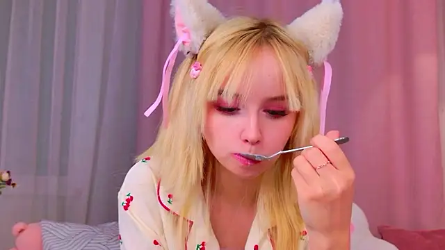 popjenny - Popjenny's free webcam