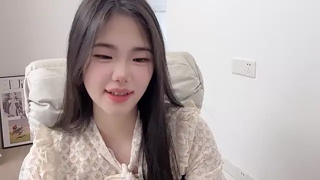 suki-1 - Suki-1's free webcam