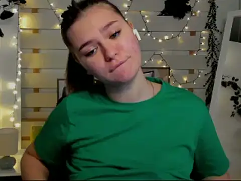 Josephine_Kiss webcam