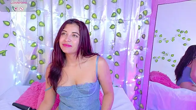 AlannaSmiless webcam