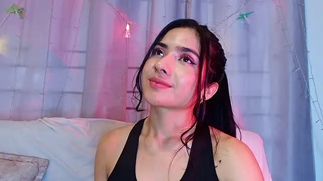 adara_johnson__ webcam