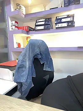 isabella_horney_ webcam