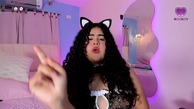 lou_22_ - LOU_22_'s free webcam - UK Sex Cams