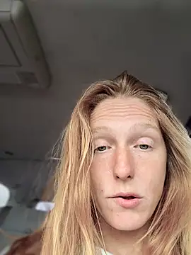 GoldenFlameGoddess webcam