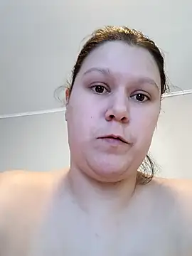 GlitterAuburn webcam