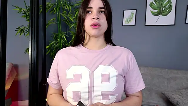 ninna_cam - Ninna_cam's free webcam - UK Sex Cams