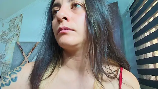 Naughty_Kittenm webcam