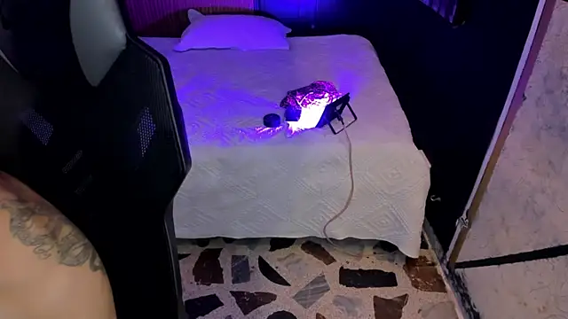 lorraineHunter webcam