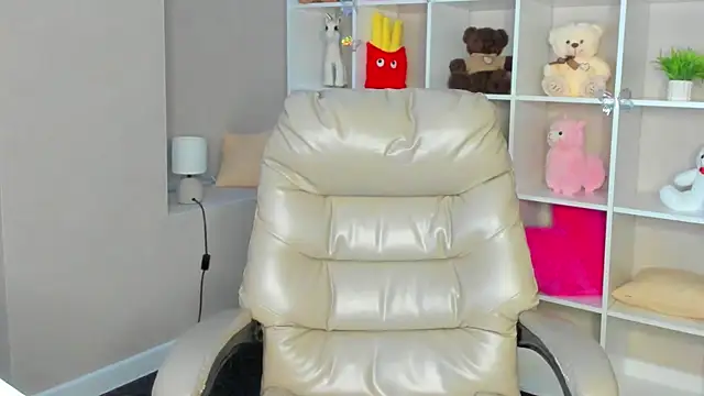 ElizabethHarpper webcam