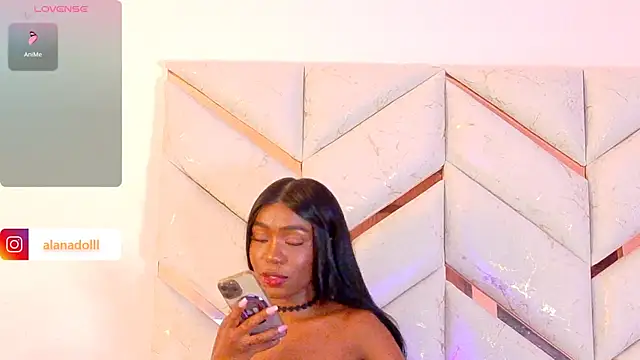 AlanaDoll webcam