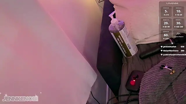 JennKenobi webcam