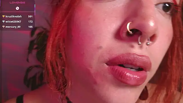 bri_von_dhara__ webcam