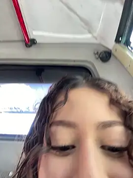 lizzy_luminair webcam