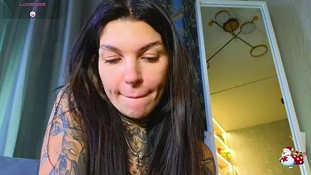 tattooedBabyy webcam