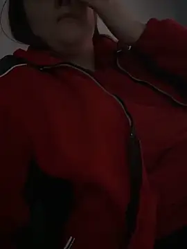 Strawberryyyyik webcam