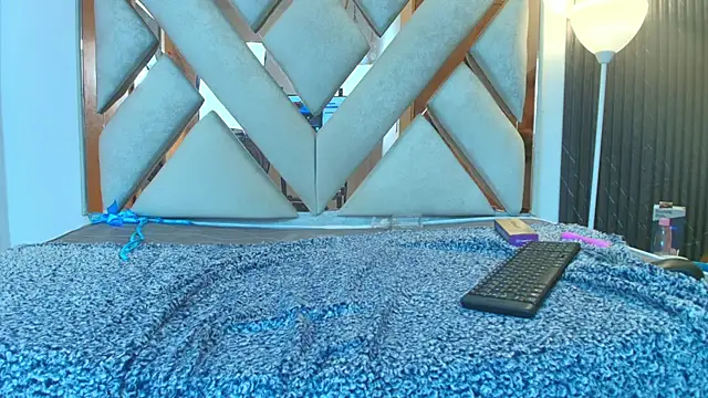 Antonella_And_Thiago webcam