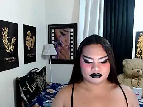 TSbrianaHugeCock webcam