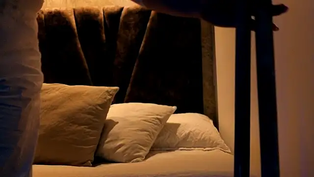 zoe_hugeboobs webcam