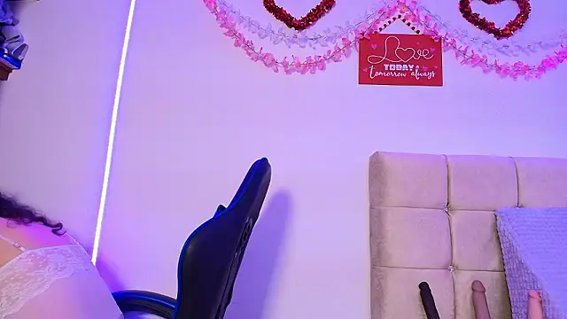 dulce_mariaa___ - Dulce_mariaa___'s free webcam - UK Sex Cams