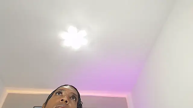 mia_kheleer - Mia_kheleer's free webcam - UK Sex Cams