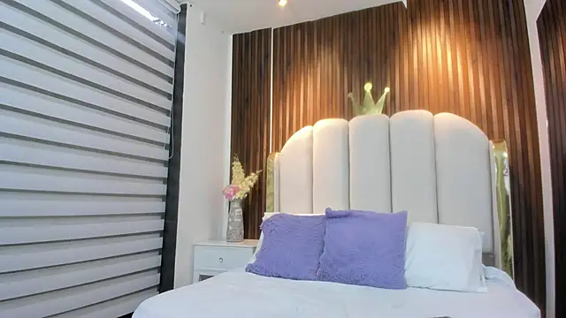 Zoe_Thonsoon_ webcam