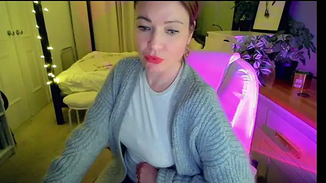 Brit_Housewife webcam