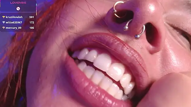 bri_von_dhara__ webcam