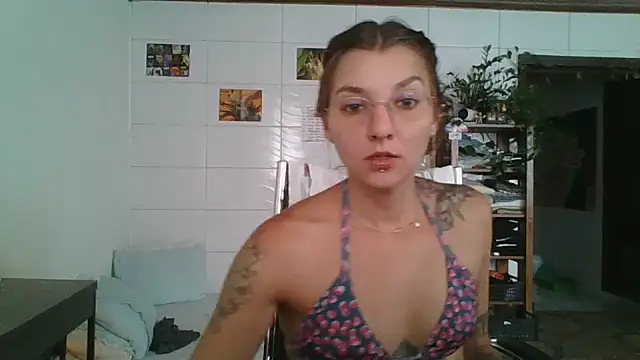 SweetyBabyDemon webcam