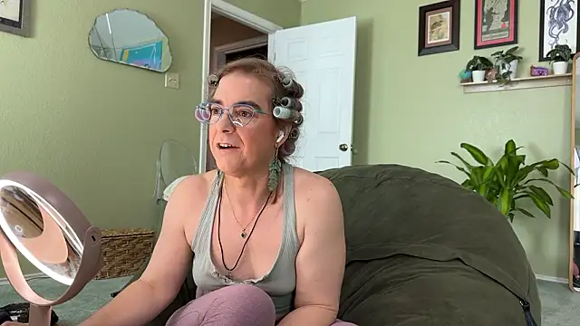 MirandaFlowers webcam