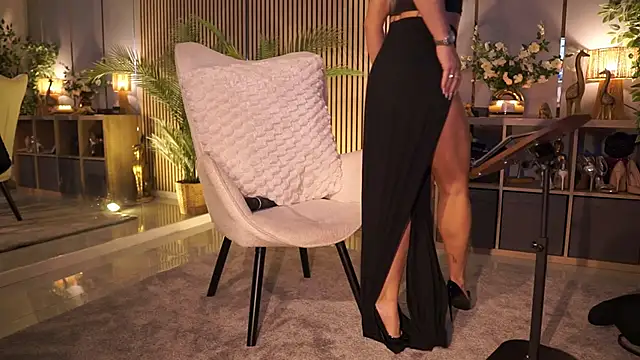 MissEmaDivine webcam