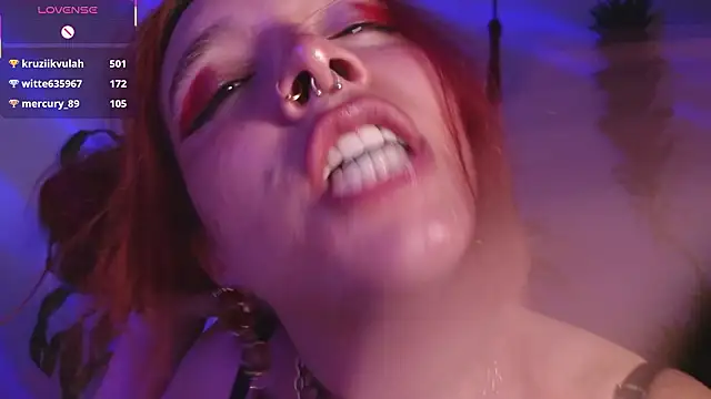 bri_von_dhara__ webcam