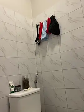 dellah27 - Dellah27's free webcam - UK Sex Cams