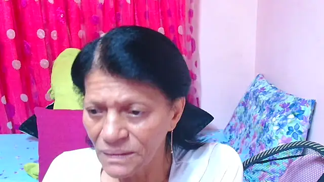 sluttyroxy - SLUTTYROXY's free webcam - UK Sex Cams